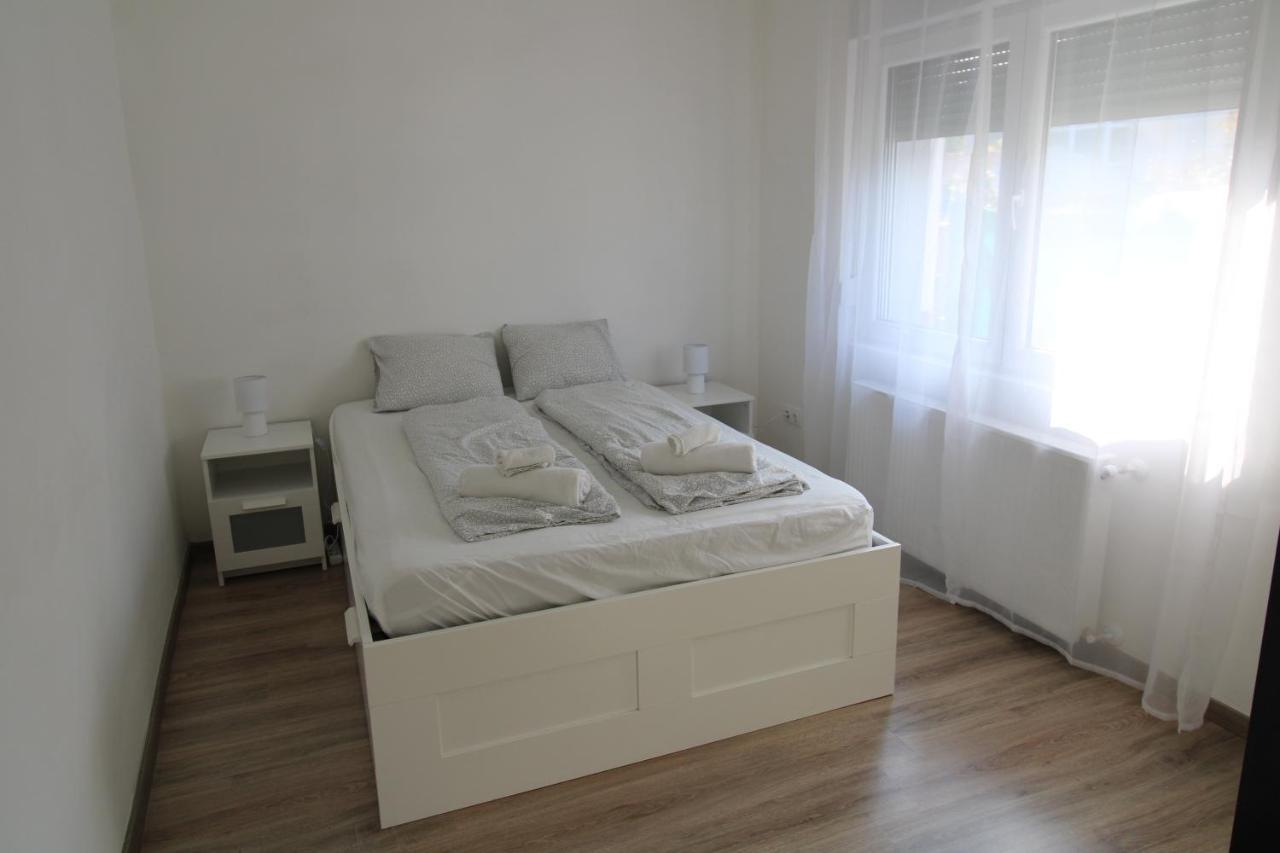 Garden Apartman House Lägenhet Pécs Exteriör bild