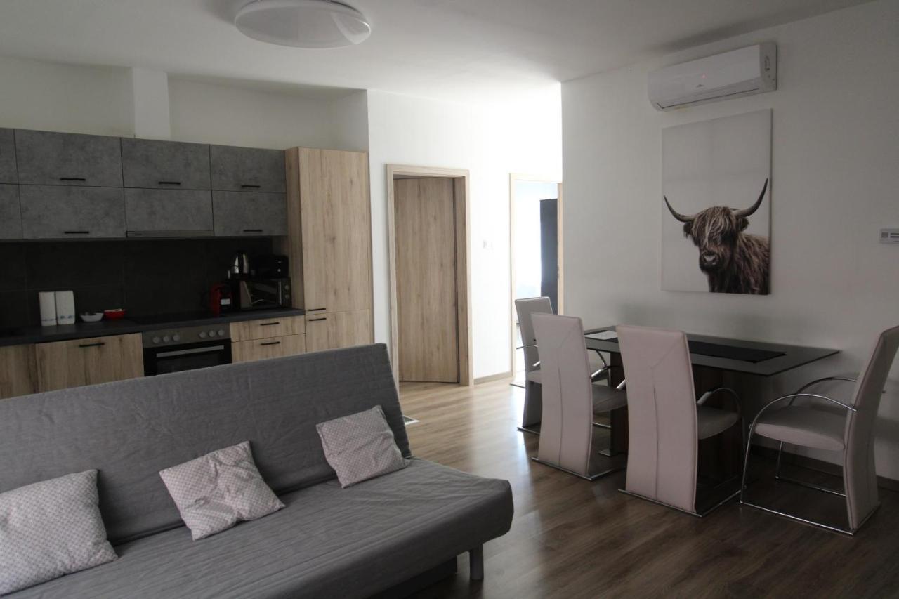 Garden Apartman House Lägenhet Pécs Exteriör bild